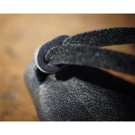 THE AMULET - Leather Amulet Gear（牛本革 お守り巾着）