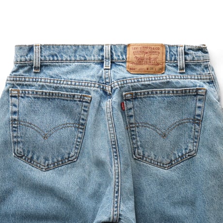 Levi's / Vintage, lot. 560 W : 34 "Loose Fit, Tapered Leg"