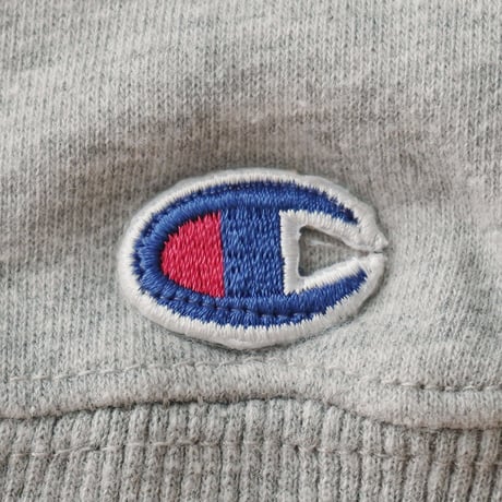 Champion / Embroidered Logo Crewneck Sweatshirt
