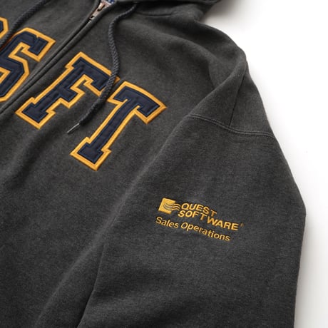 Quest Software / Zip Up Hooded Sweatshirt