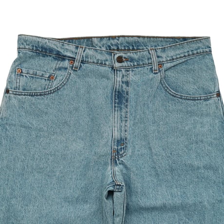 Levi's / Vintage, lot. 560 W : 38 "Loose Fit, Tapered Leg"