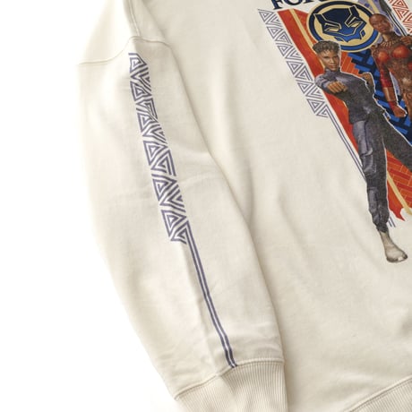 Marvel / Crewneck Sweatshirt "Black Panther : Wakanda Forever"