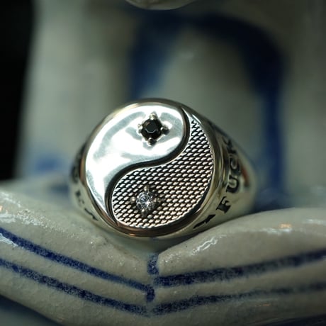 IN-PUT-OUT / "Yin-Yang" Ring