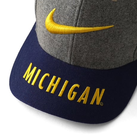 NIKE / Vintage, Swoosh 6-Panel Snapback Hat "Team Sports, Michigan Wolverines"