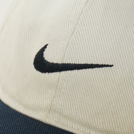 NIKE / Vintage, Swoosh Two-Tone 6-Panel Snapback Hat