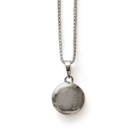 IN-PUT-OUT / Chocolate Necklace