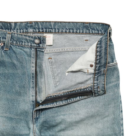 Levi's / Vintage, lot. 550 W : 38 "Relaxed Fit, Tapered Leg"