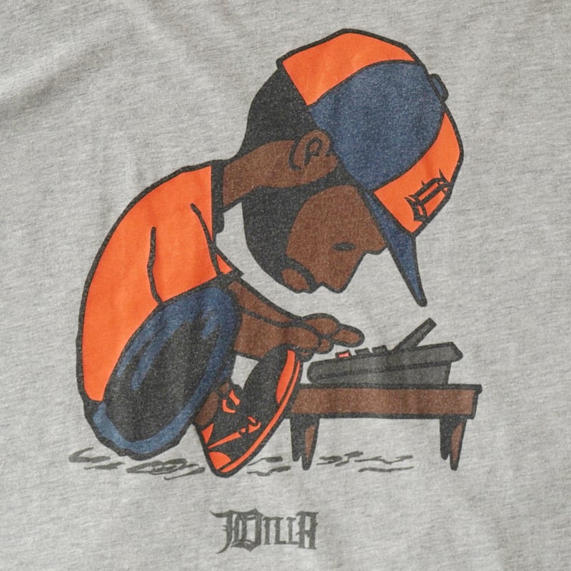 L JAY DEE J DILLA 追悼 Tシャツ L JAY DEE J DILLA 追悼 Tシャツ KUTS_121-122_Media-page-header