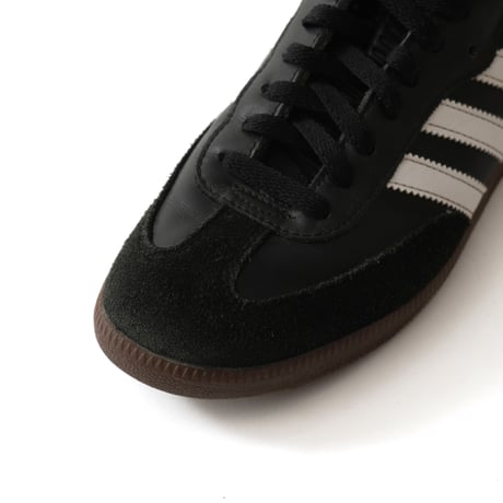adidas / Samba Classic