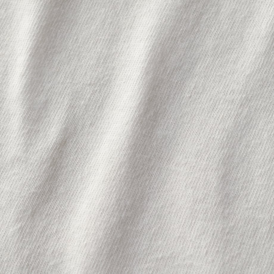 6833daecc49f182c5b2d791b