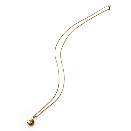 IN-PUT-OUT / Chocolate Necklace
