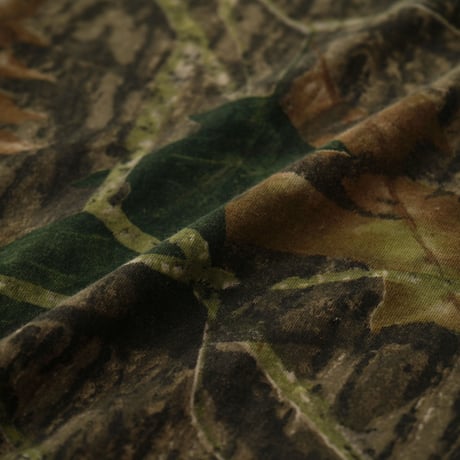 Red Head / Real Tree Camouflage Pocket L/S Tee