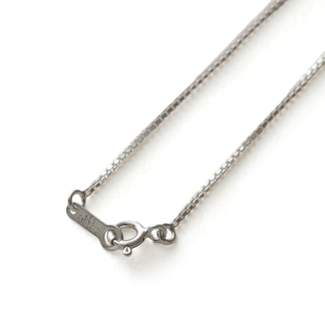 IN-PUT-OUT / Chocolate Necklace