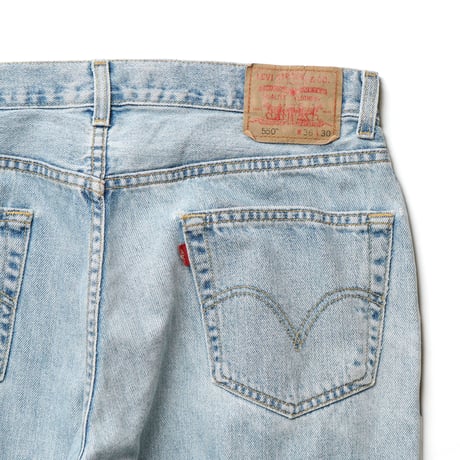 Levi's / Vintage, lot. 550 W : 36 "Relaxed Fit" "MADE IN CANADA"