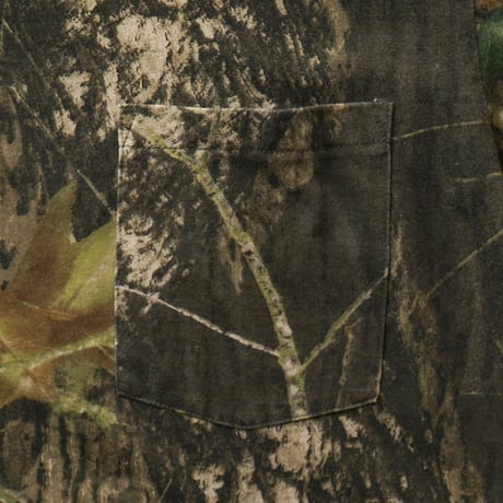 Red Head / Real Tree Camouflage Pocket L/S Tee