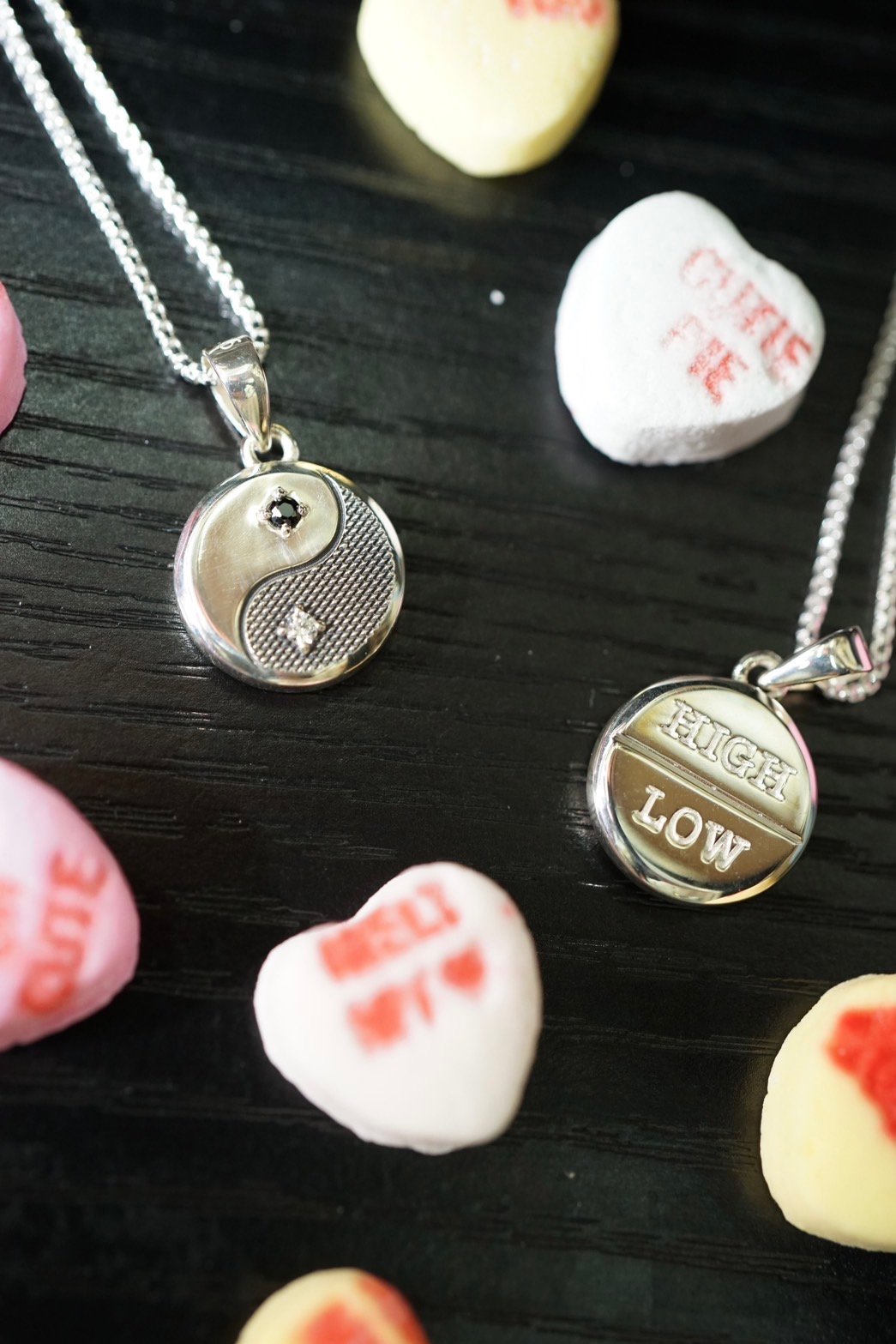 IN-PUT-OUT / Yin-Yang MDMA Necklace | ティーレコ