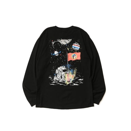 Buc-ee's / Space L/S Tee