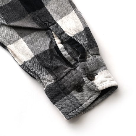 St. John's Bay by J.C. Penney / Flannel Plaid B.D L/S Shirt