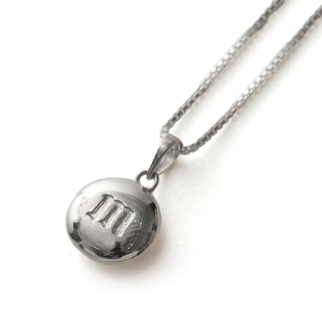 IN-PUT-OUT / Chocolate Necklace