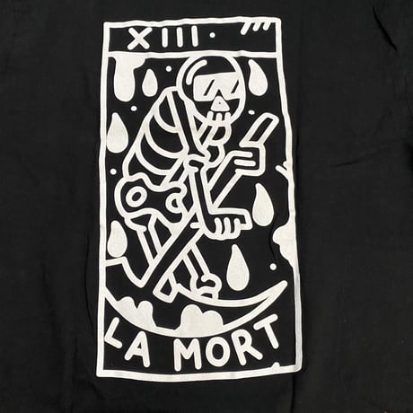 Ignorant People by FUZI / LA MORT NOIRE / BLANCHE T-Shirt