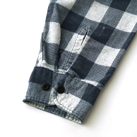 Field Master by Sears / Vintage, Flannel Plaid B.D L/S Shirt "Perma-Prest"