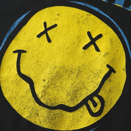Nirvana / Two Tone Smiley Face S/S Tee