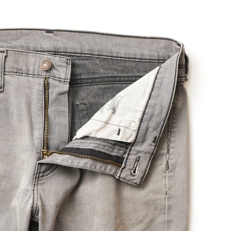 Levi's / lot. 511 W : 33 × L : 32 "Slim Fit"