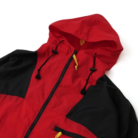 Marlboro / Vintage, Nylon Hooded Windbreaker