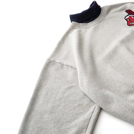 Cleveland Indians / Vintage, Turtle Neck Sweatshirt (manufactured by Majestic)