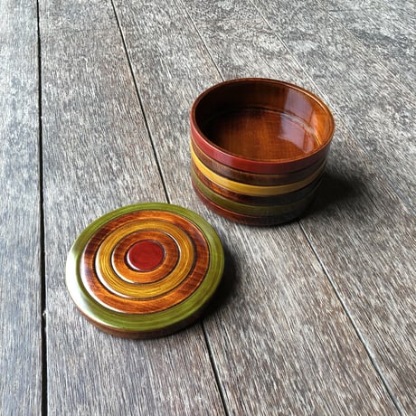 小さな丸重・二段　こま塗　φ12cm