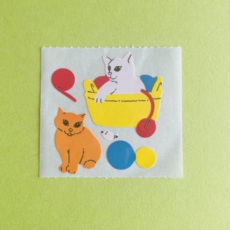 遊んでる猫 シール PLAYING CAT STICKER