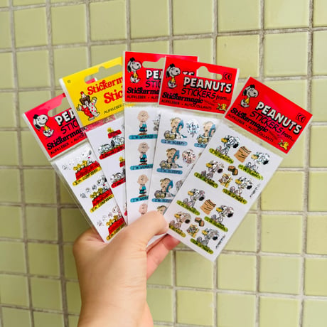 PEANUTS スヌーピー プリズム ステッカー パッケージ入り PEANUTS SNOOPY STICKERS