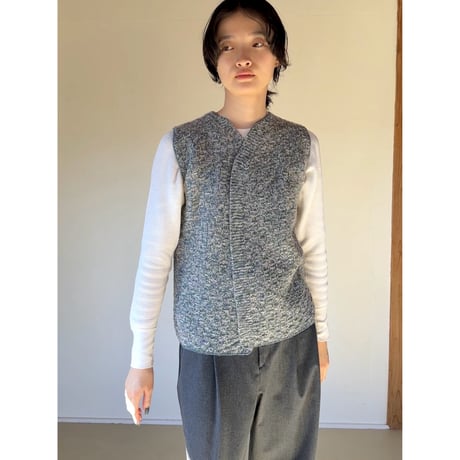 HAND KNITTED BUTTONLESS VEST
