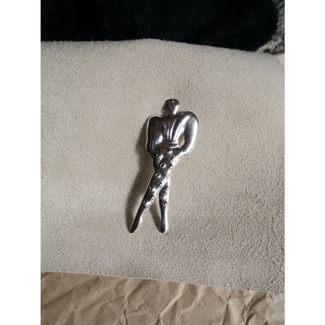 SV925 BROOCH / MODEL