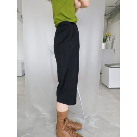 SHORT SLACKS