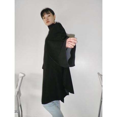 JACQUEMUS / ASYMMETRY COAT DRESS