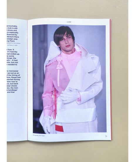 MONUMENT MAGAZINE ISSUE I - Ⅲ SET