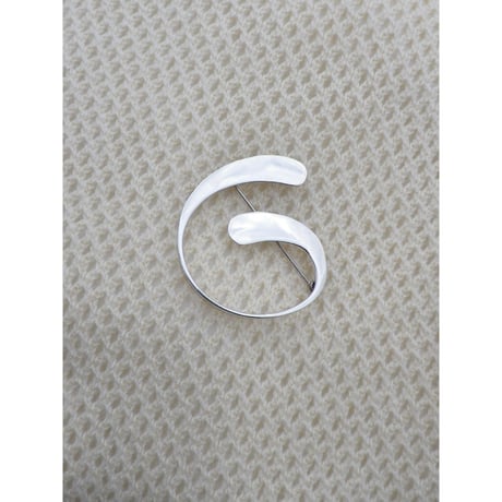 SV925 BROOCH / ∂