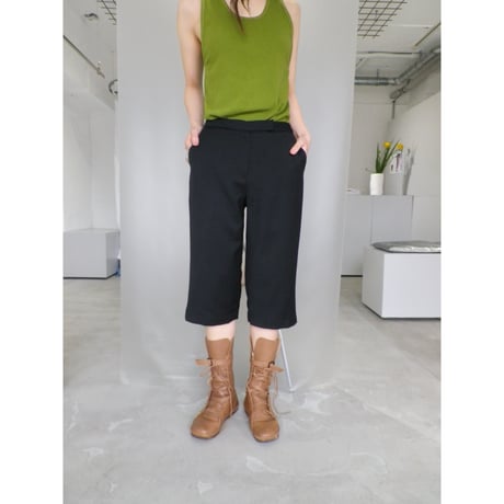 SHORT SLACKS