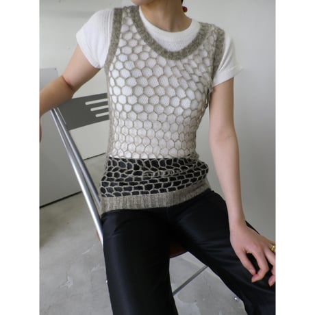 FISH NET KNIT VEST