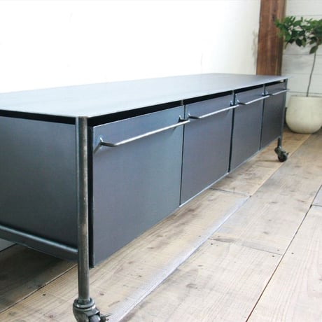 オーダー専用　黒皮アイアンのローチェスト 　脚部アジャスター　20231213