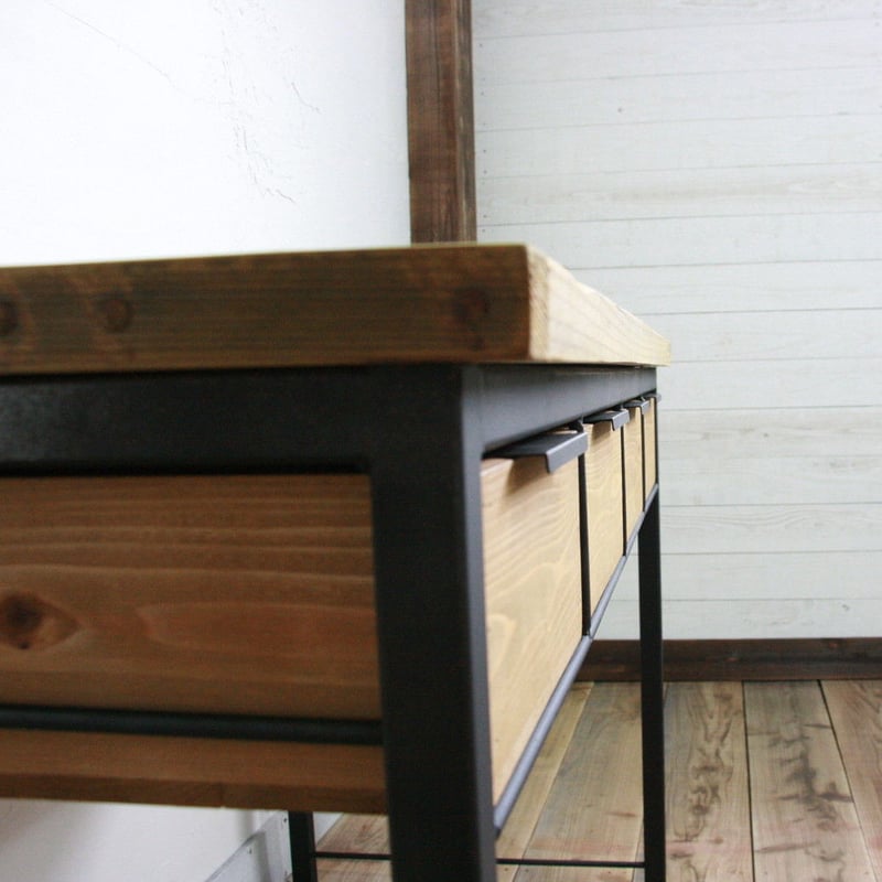 引き出し付き作業テーブル | EARL