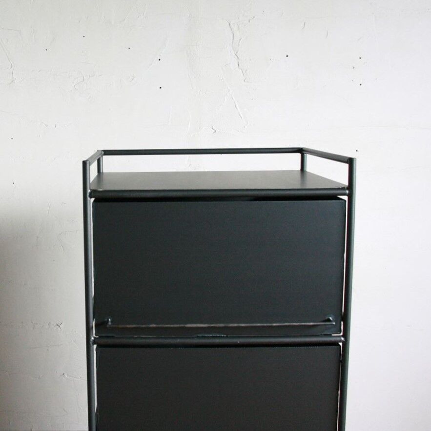 【ラスト2日‼】チェスト　黒系7/9まで 黒皮鉄の縦長チェスト | EARL