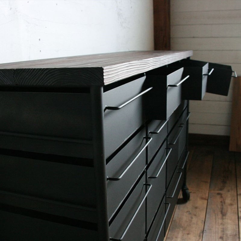 アイアンチェスト（4列4段） | EARL