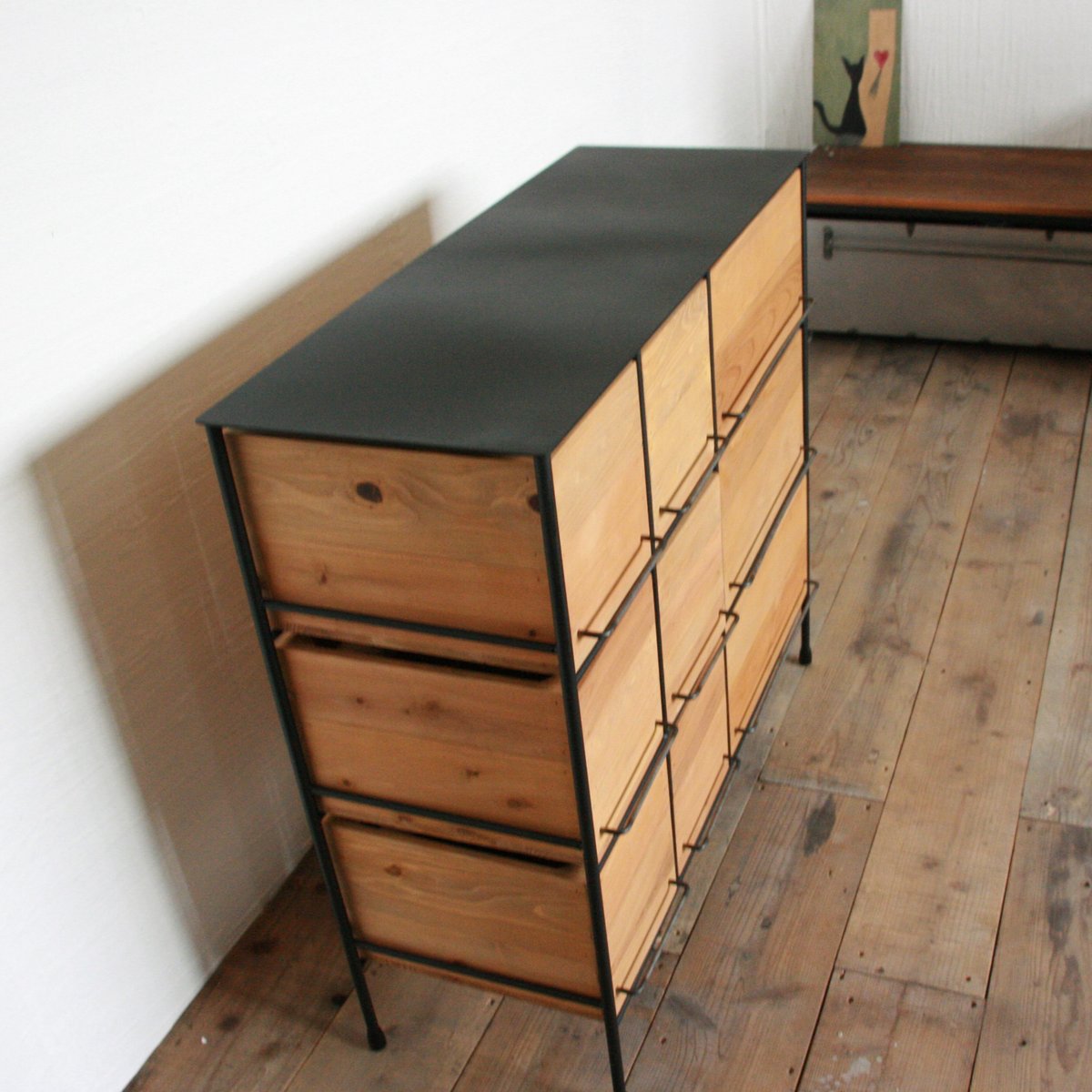 アイアンと木箱のチェスト 3列3段 | EARL