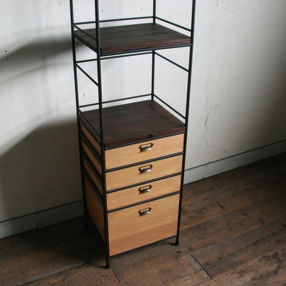 縦長のドロワーシェルフ | EARL