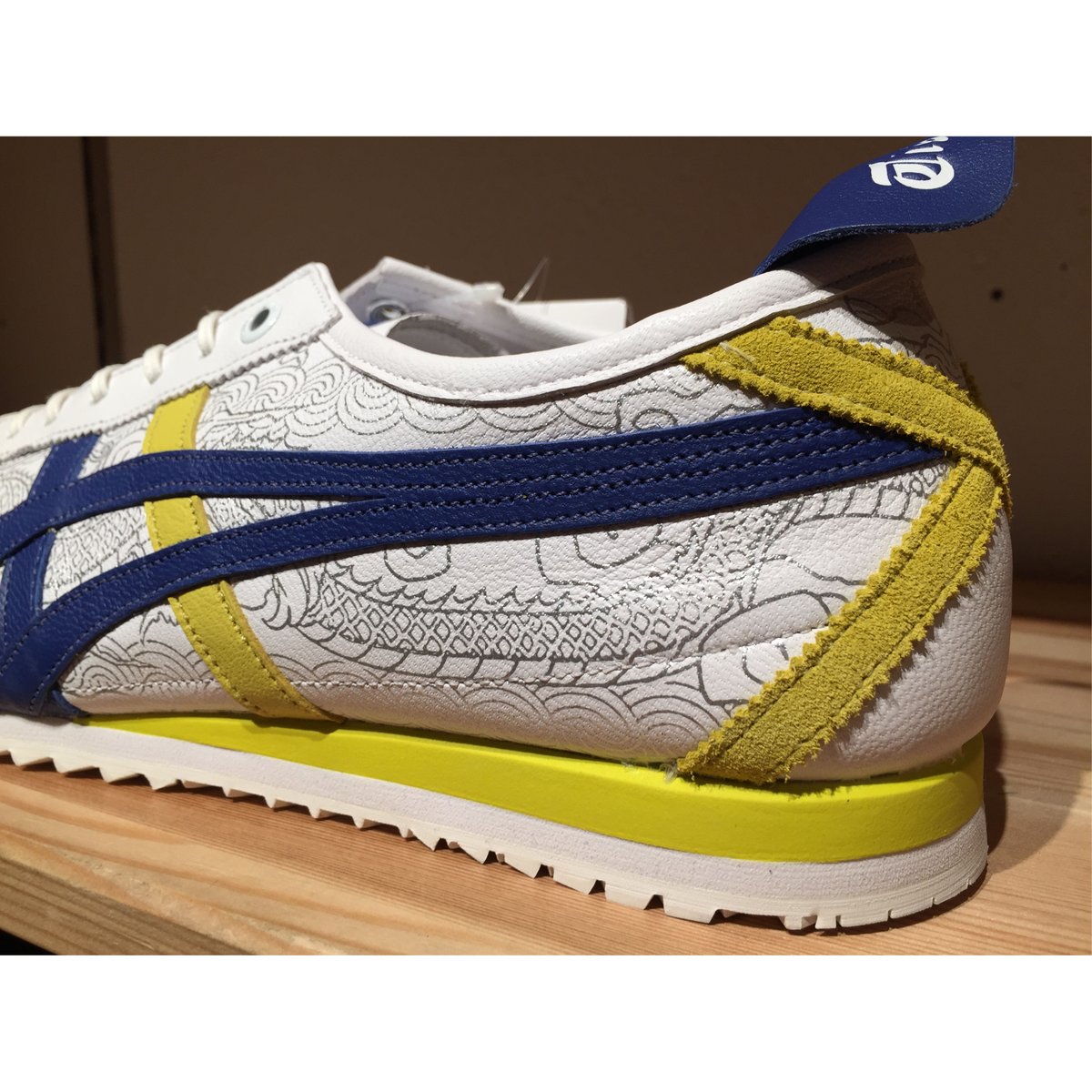 Onitsuka Tiger オニツカタイガー ×STREET FIGHTER MEXICO 66 SD ストリートファイター メキシコ レザー ローカット スニーカー ホワイト 1183A547