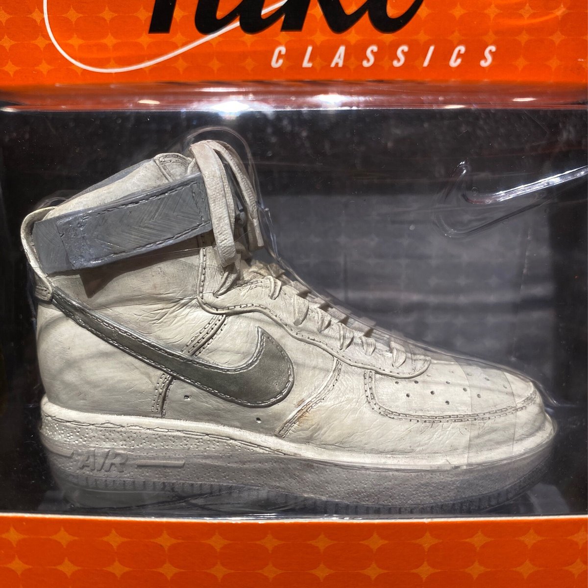 ☆世界6000個限定 - NIKE AIR FORCE 1 FIGURE 4190 | 9H9