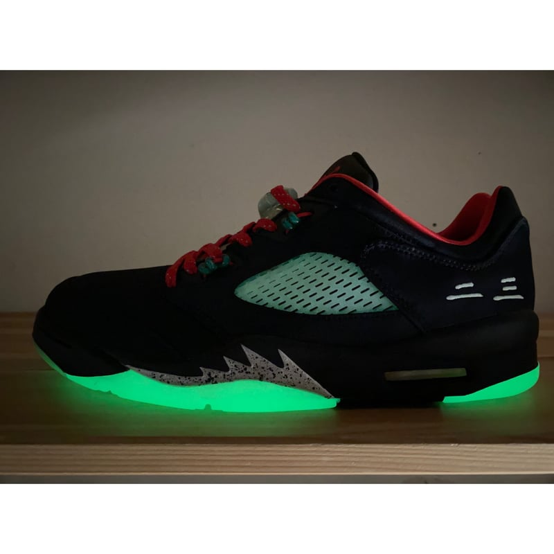 Air jordan 5 retro glow cheap in the dark mid top sneaker