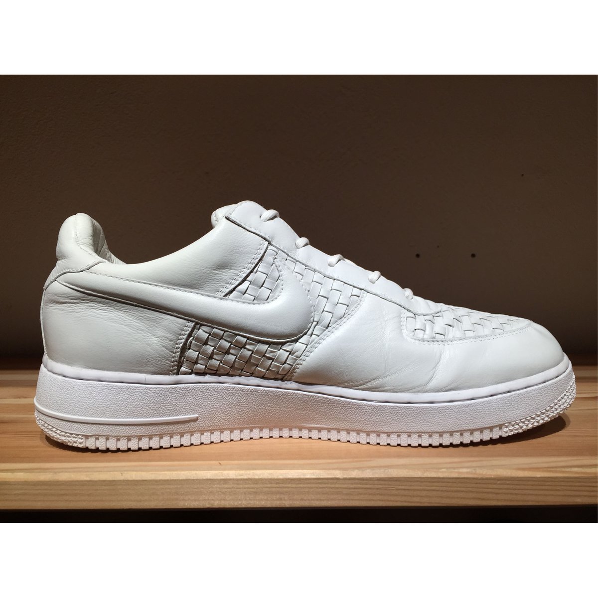 NIKE AIR FORCE1 LUX